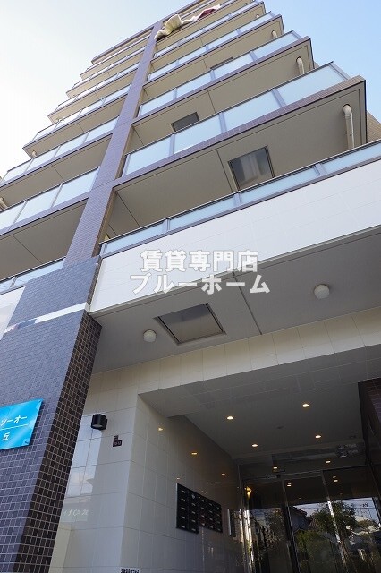 建物外観　鉄筋コンクリート造8階建ての物件！