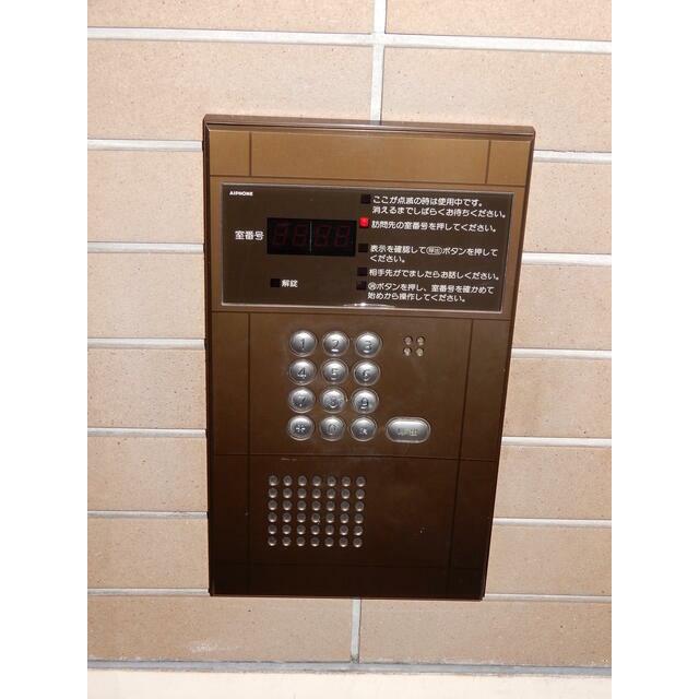 ロビー　オートロック