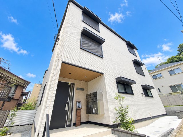 建物外観　2026年9月完成のきれいな物件です