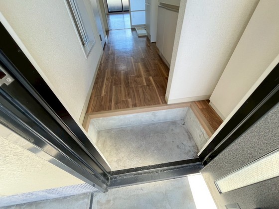 玄関　※別部屋の写真です