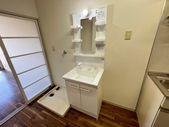 洗面設備　※別部屋の写真です
