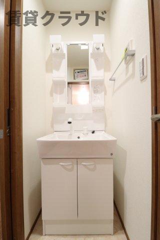 洗面設備　使いやすい洗面所です