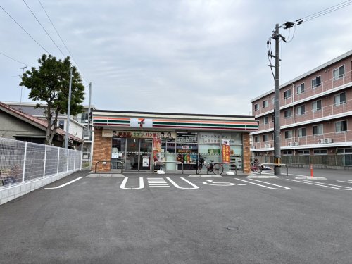 コンビニ　セブンイレブン 忠岡東1丁目店（コンビニ）まで273m