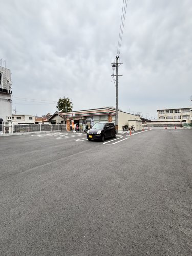 コンビニ　セブン-イレブン 忠岡東１丁目店（コンビニ）まで273m
