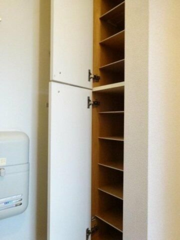 玄関　同物件別室写真