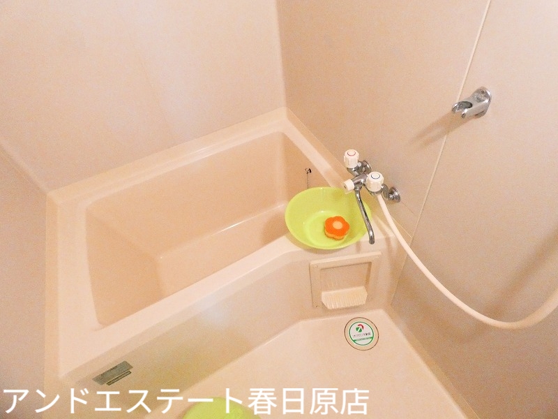 バス・シャワールーム　ワイドな浴槽