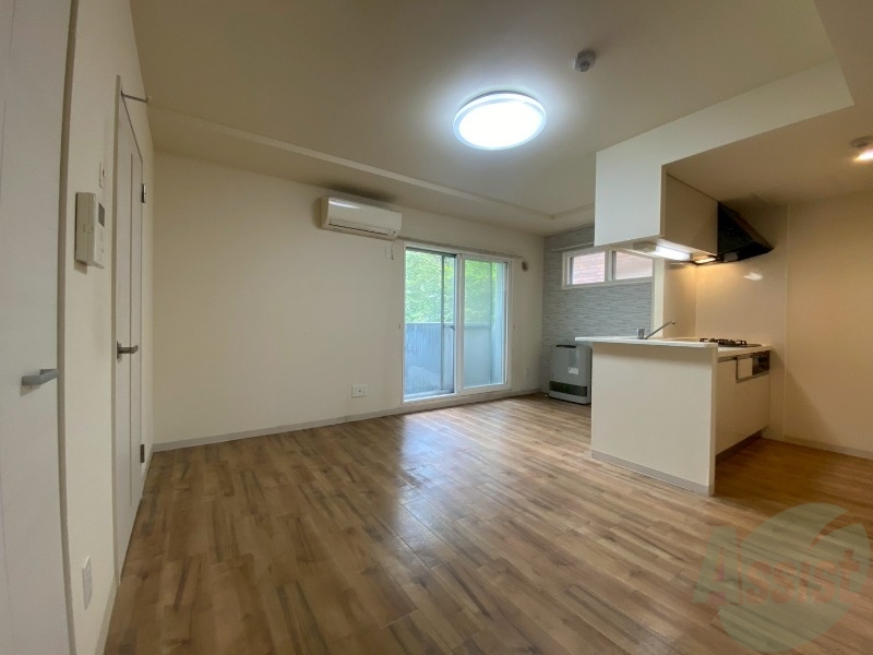 居室・リビング　広くてキレイなお部屋が広がっていて、充実した生活が送れそう。