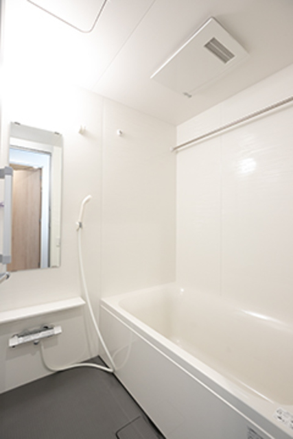 バス・シャワールーム　※写真は同タイプ住戸です。