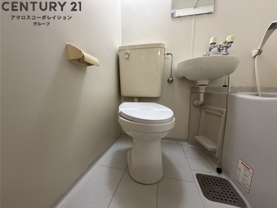 トイレ　浴室内にトイレがあります☆