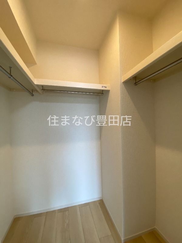 収納　反転同型タイプ
