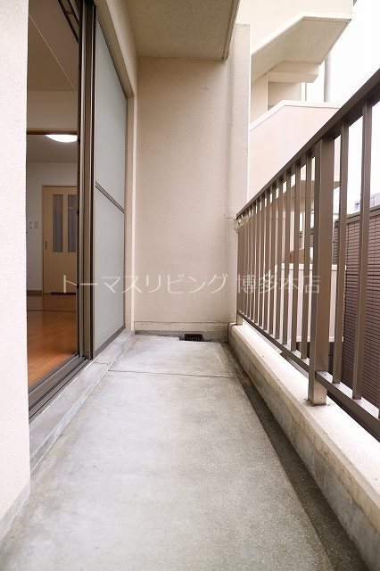 バルコニー　※別号室の参考写真になります。