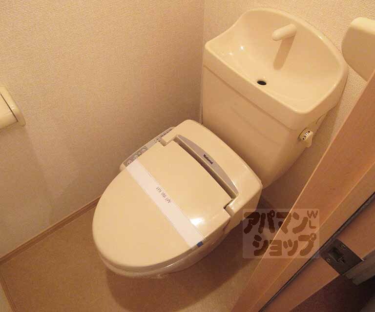 トイレ　シンプルな御トイレです