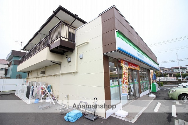 コンビニ　ファミリーマート（コンビニ）まで1576m
