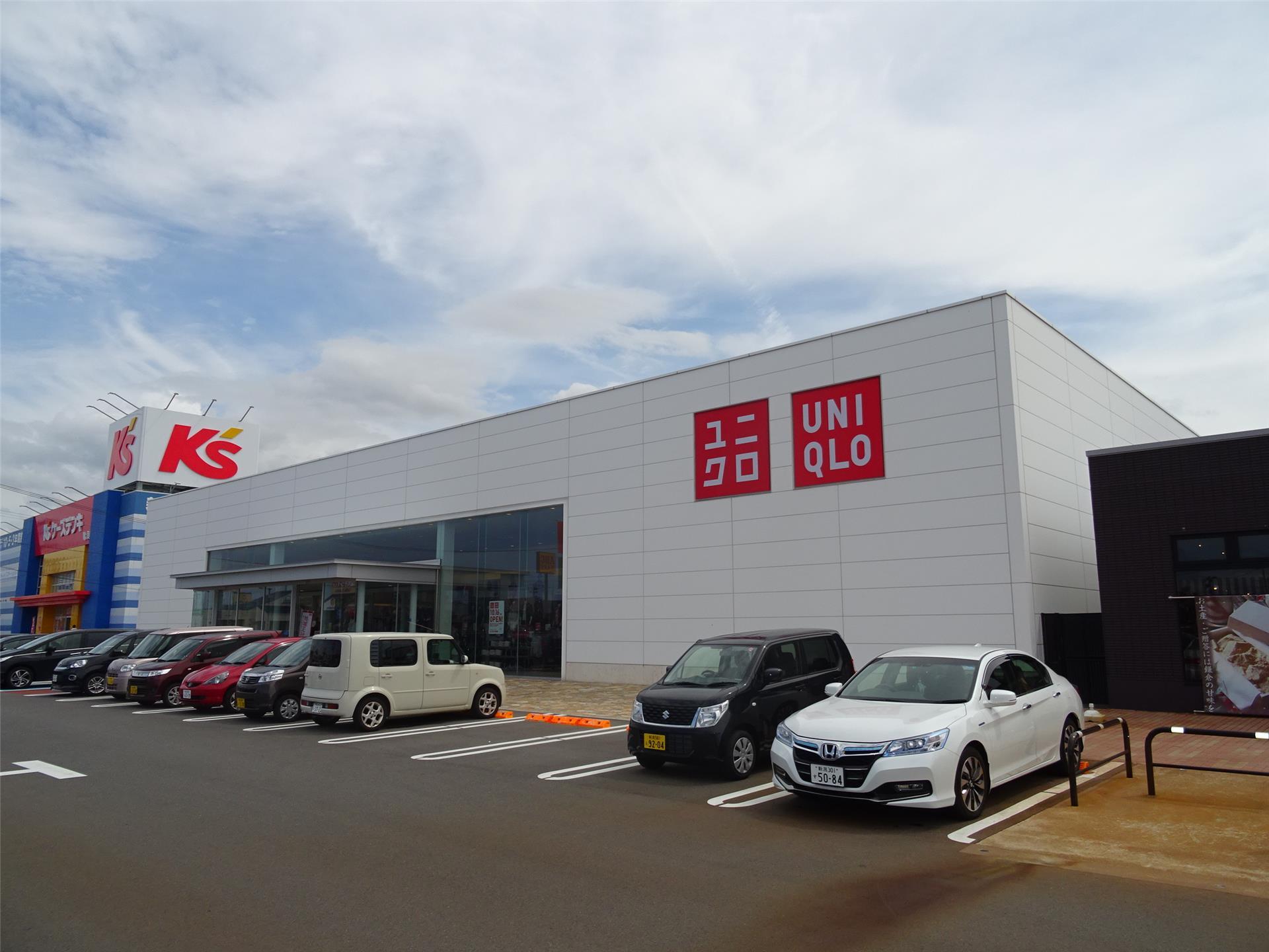 ショッピングセンター　ユニクロ亀貝店（ショッピングセンター）まで2217m
