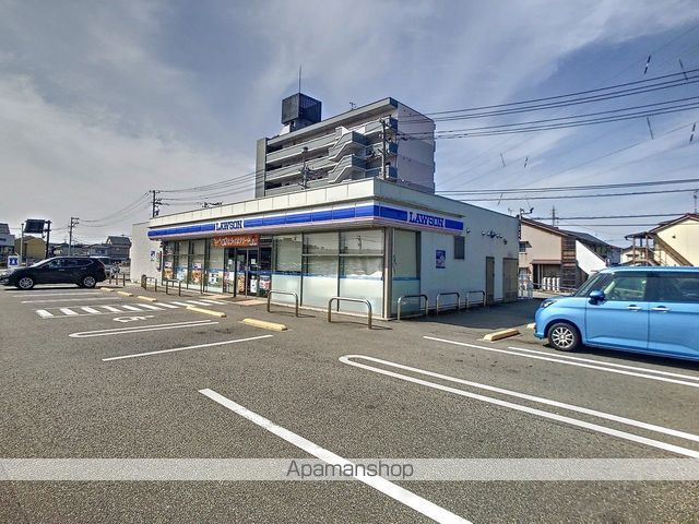 コンビニ　ローソン金沢若宮町店（コンビニ）まで558m