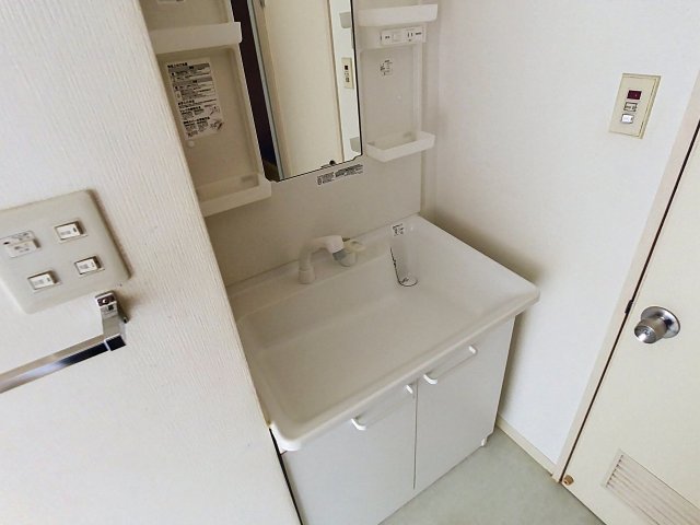 洗面設備　2026年8月撮影※現況が相違する場合は現況を優先致します。