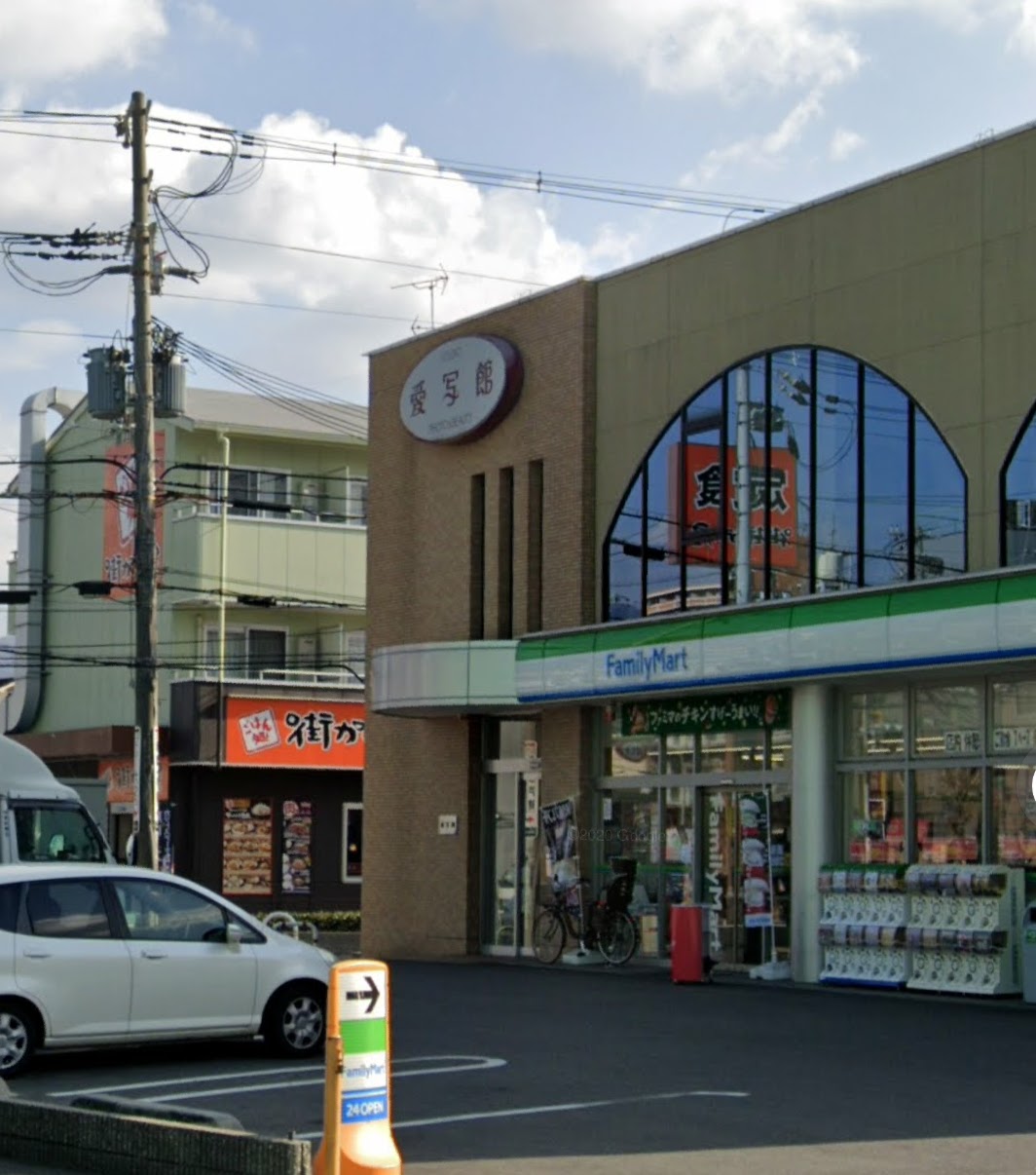 コンビニ　ファミリーマート東大阪若江南町店（コンビニ）まで348m