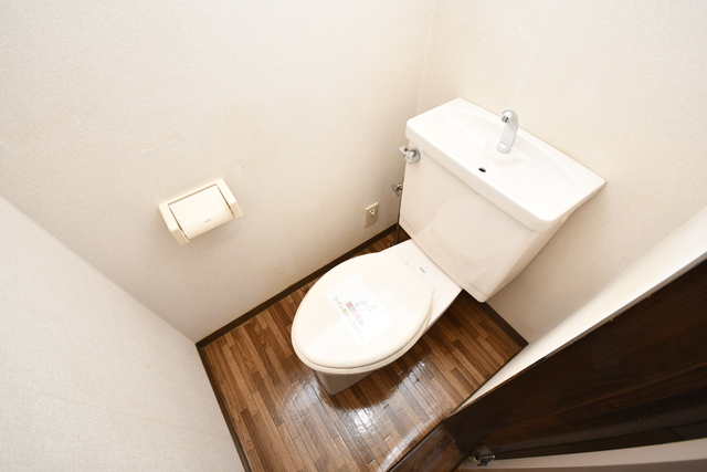 トイレ　トイレ