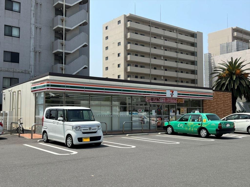 コンビニ　セブンイレブン長浜町2丁目店（コンビニ）まで180m