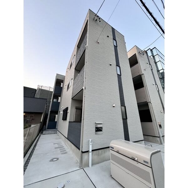 建物外観　外観　オートロック付　宅配ＢＯＸ有り