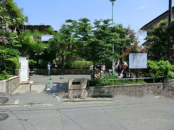 公園　栗木町公園（公園）まで550m