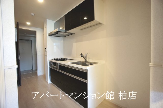キッチン　同施工会社、同型タイプです