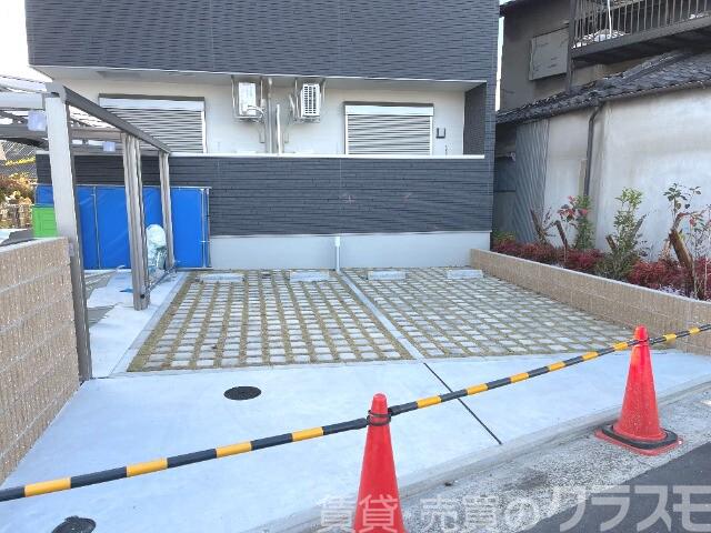 駐車場　敷地内駐車場