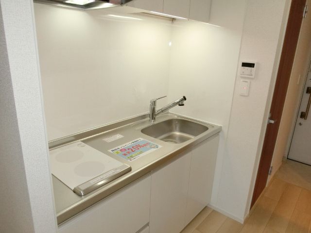 キッチン　同型の部屋の写真を使用しております。