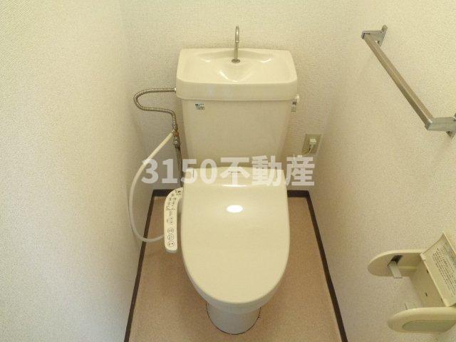 トイレ　清潔感のあるトイレです