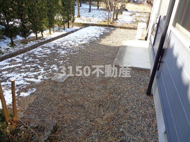 庭　簡単な家庭菜園も楽しめるお庭です