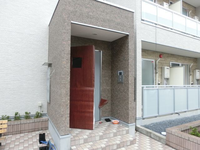 エントランス　オートロック対応のエントランス