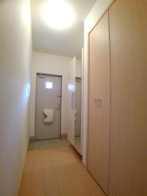 玄関　図面と現状に相違がある場合には現状を優先