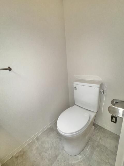 トイレ　清潔感のあるトイレです