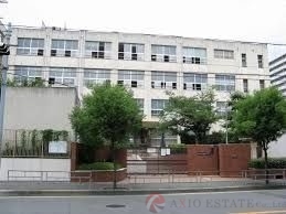 小学校　大阪市立新東三国小学校（小学校）まで618m