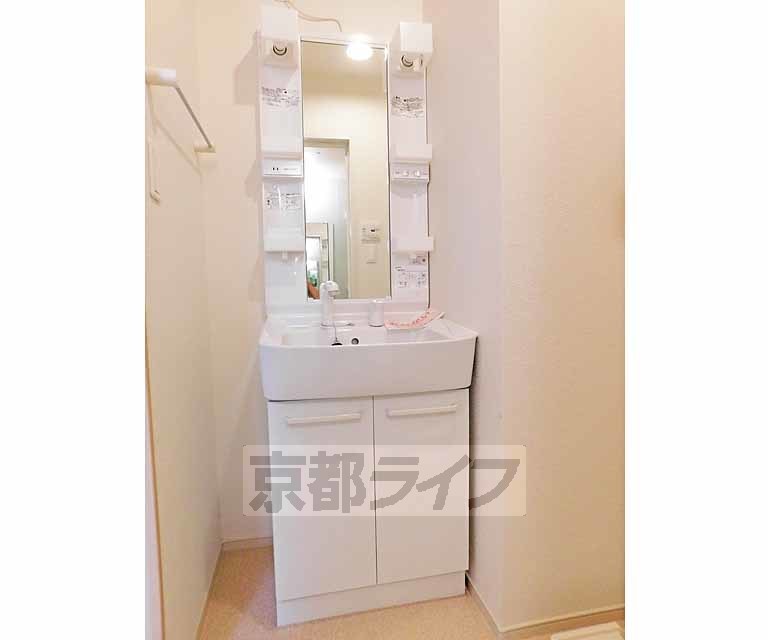 洗面設備　嬉しい独立洗面所です