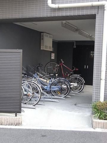 その他共有部分　敷地内の屋根付き駐輪場