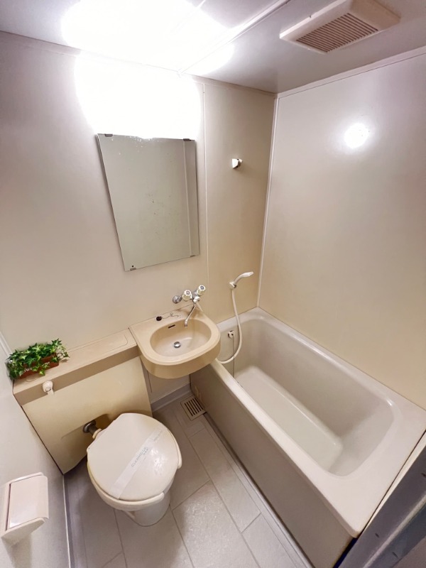 バス・シャワールーム　※他部屋参考写真