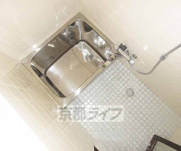 バス・シャワールーム　コンパクトなお風呂です