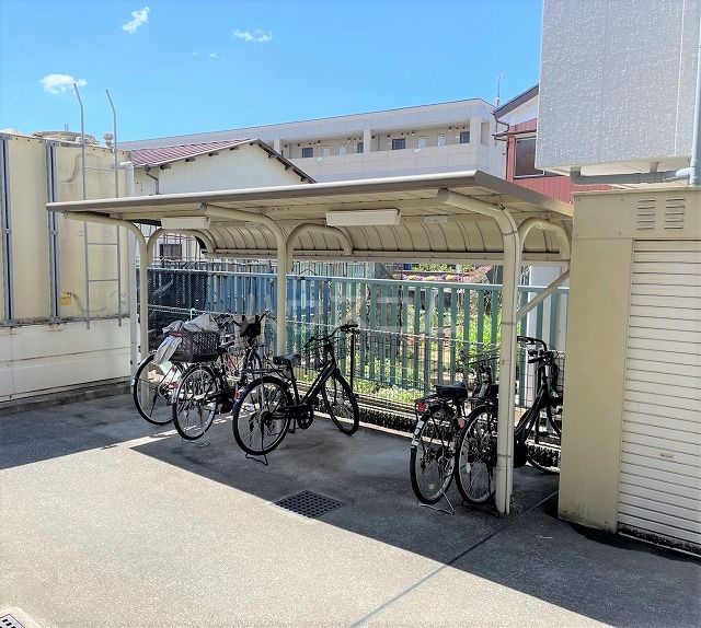 レオパレスメルシー新和の外観写真