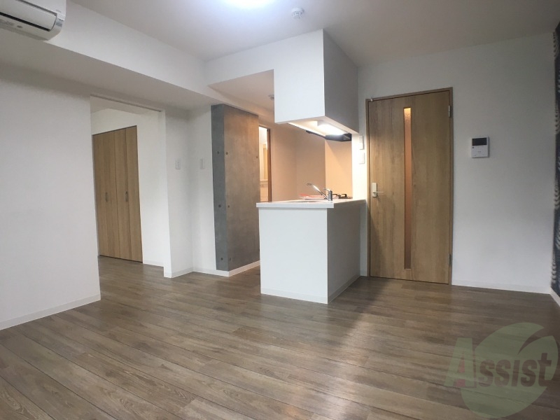 居室・リビング　広くてキレイなお部屋が広がっていて、充実した生活が送れそう。