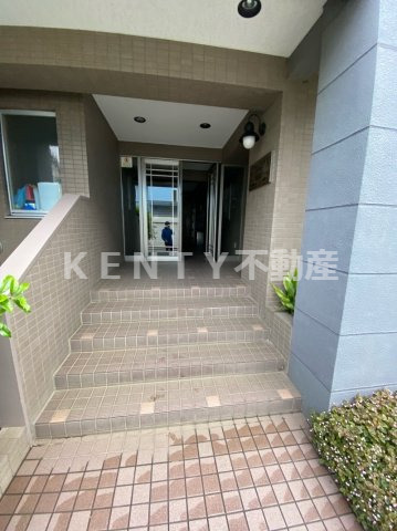 エントランス　建物の内部です