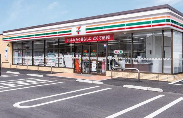 コンビニ　セブンイレブン町田玉川学園5丁目店（コンビニ）まで741m