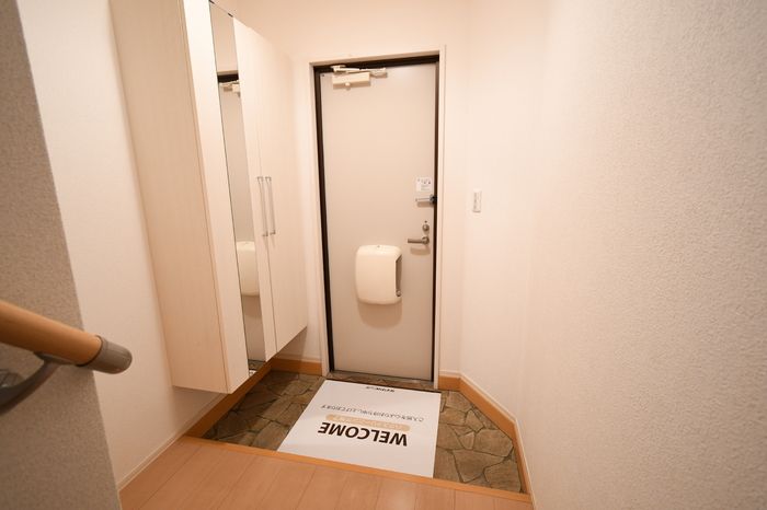 玄関　収納もある玄関です