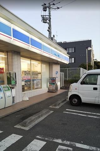 コンビニ　ローソン 横浜金井町店（コンビニ）まで902m