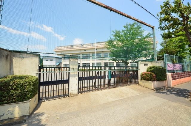 小学校　八王子市立第八小学校（小学校）まで1071m