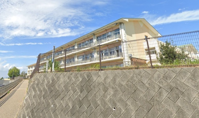 小学校　浜松市立雄踏小学校（小学校）まで1000m