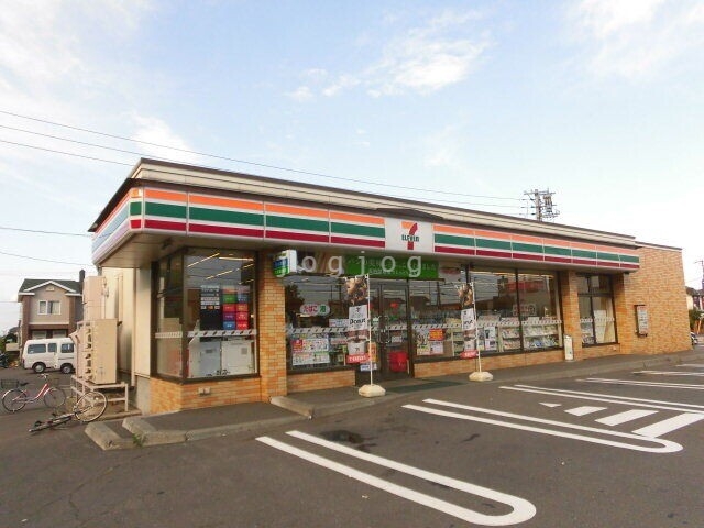 コンビニ　セブンイレブン千歳富士4丁目店（コンビニ）まで442m