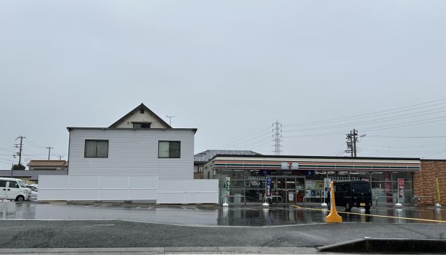 コンビニ　セブン－イレブン　姫路大津真砂店（コンビニ）まで637m
