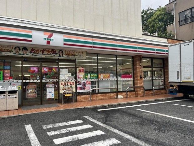 コンビニ　セブンイレブン 台東浅草橋3丁目店（コンビニ）まで114m