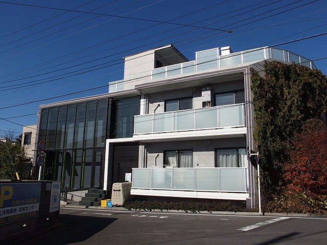 建物外観　２階建てデザイナーズRCマンション♪